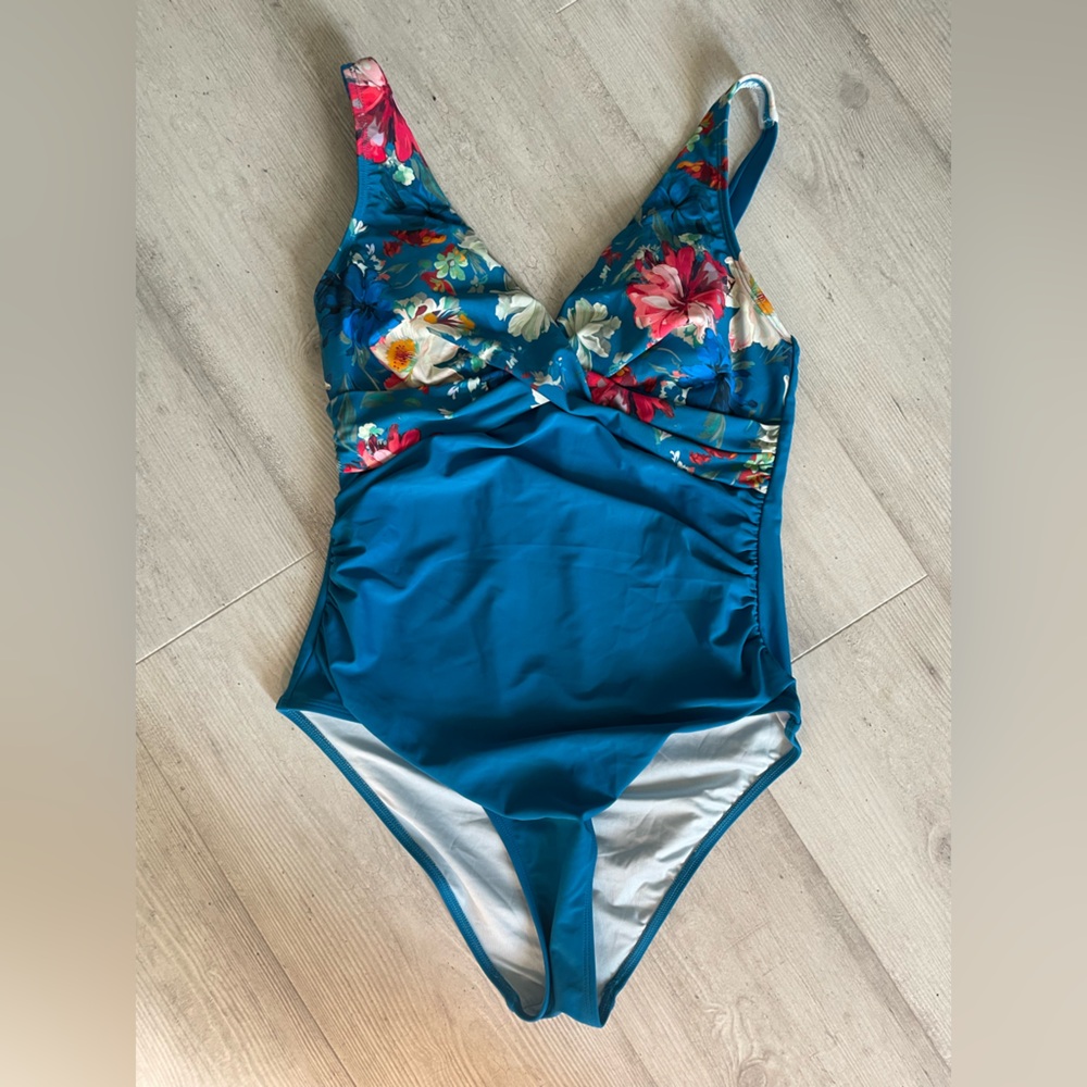 #0037 -Cupshe Blue Floral One-Piece Swimsuit - Picture 3 of 4